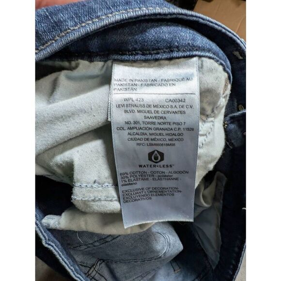 Signature Levi's Mid Rise Bootcut Jeans Women's 10 - Picture 4 of 8